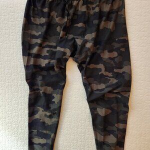 Duluth Trading: Buck Naked Base Layer- Camaflauge- Size Large x 30"